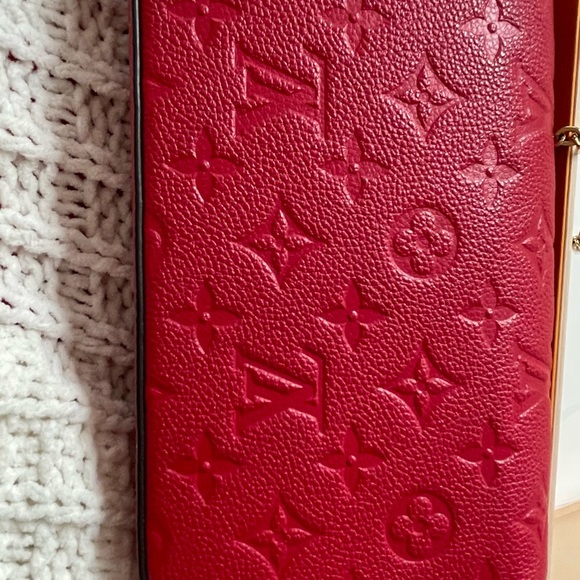 SOLD Louis Vuitton Pochette Felicie Empreinte - Picture 6 of 12